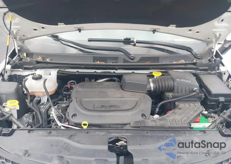 2020 Chrysler Voyager Lxi из США, поврежденный, VIN 2C4RC1DG0LR148591